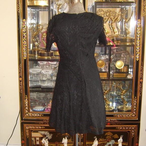 FOREVER 21 FLORAL EMBROIDERED BLACK LACE DRESS M - Picture 4 of 5